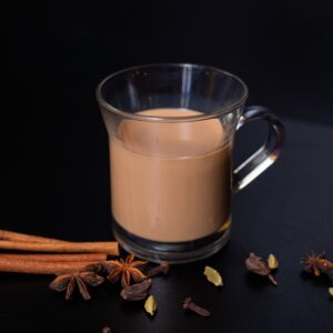 Egy pohár különleges Masala Chai, ahogy a Pécsen a Fusion Grillben kínáljuk. Fűszeresen és lágyan.